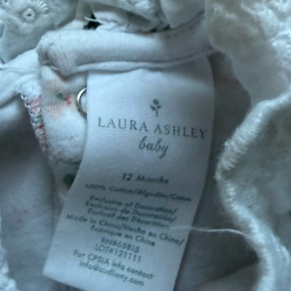 Laura Ashley|Baby girl white & pink Floral romper with Lace crotchet collar•Boho - Picture 4 of 4